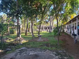 Land in Kandana