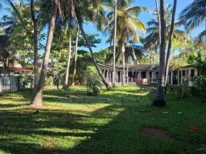 Land in Kandana