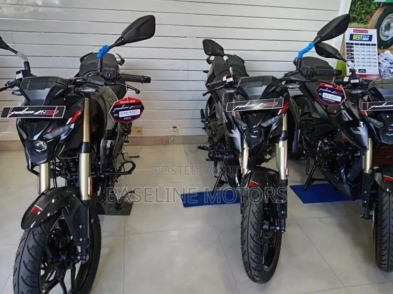 Bajaj Pulsar N160 premium 2026