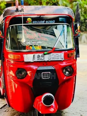 Bajaj RE 2018