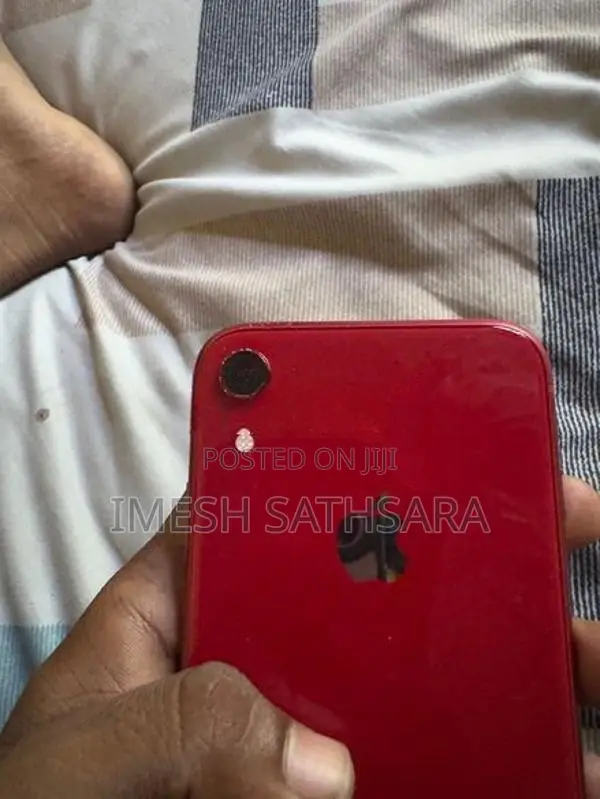 Apple iPhone XR 64 GB (Used)