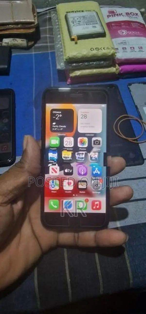 Apple iPhone 7 (Used)