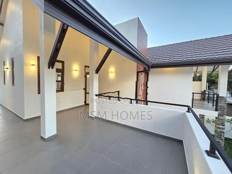 Beautiful Brand New 2 Storey Modern House for Sale Negombo