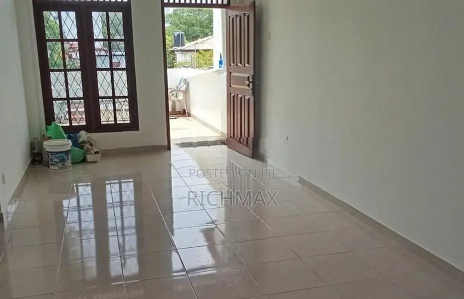 2nd Floor House for Rent in Dehiwala