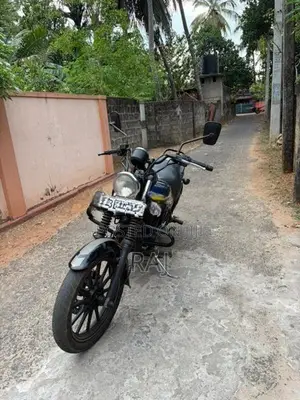 Bajaj Avenger 2017