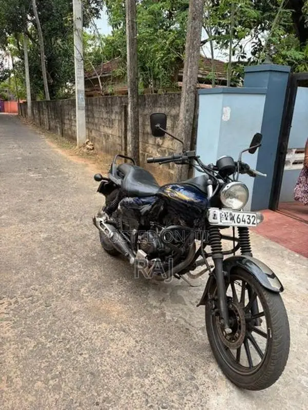 Bajaj Avenger 2017