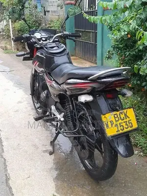 Bajaj Discover 2015