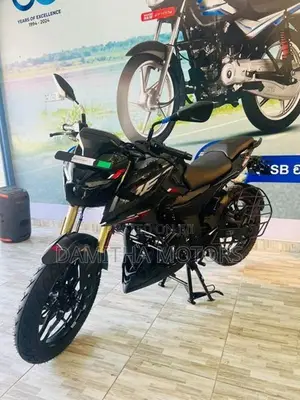 Bajaj Pulsar N160 premium 2026