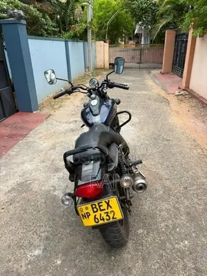 Bajaj Avenger 2017