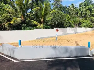 නේවාසික බිම්කොටස් කහතුඩුවෙන්