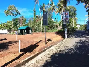 නාගරික පහසුකම් සමග තලවතුගොඩ අගනා බිම් කොටස්