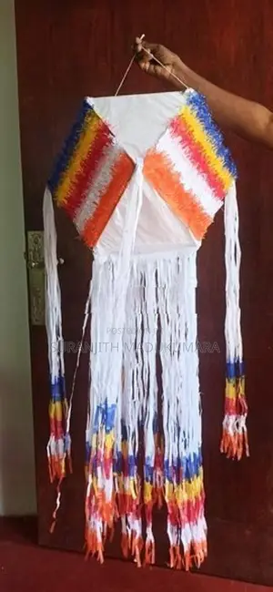 වෙසක් කූඩු
