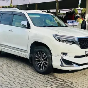 Toyota Land Cruiser 2012