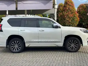 Toyota Land Cruiser 2012