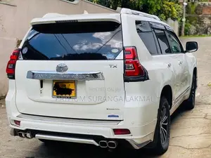 Toyota Land Cruiser 2012