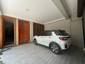 Modern House for Rent in Kohuwala
