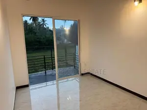 රාගමට මිනිත්තු 7ක දුරින් නිදනකාමර 3ක් සහිත අලංකාර නවීන තනිමහල් නිවස.