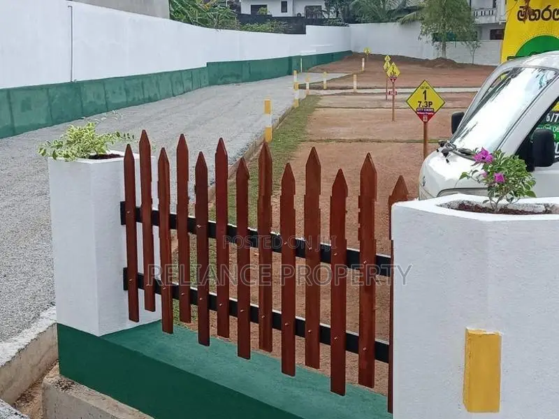 Land at Erewwala