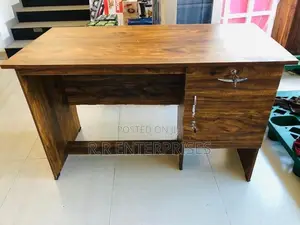 New 4*2 Ft Melamine Office Table