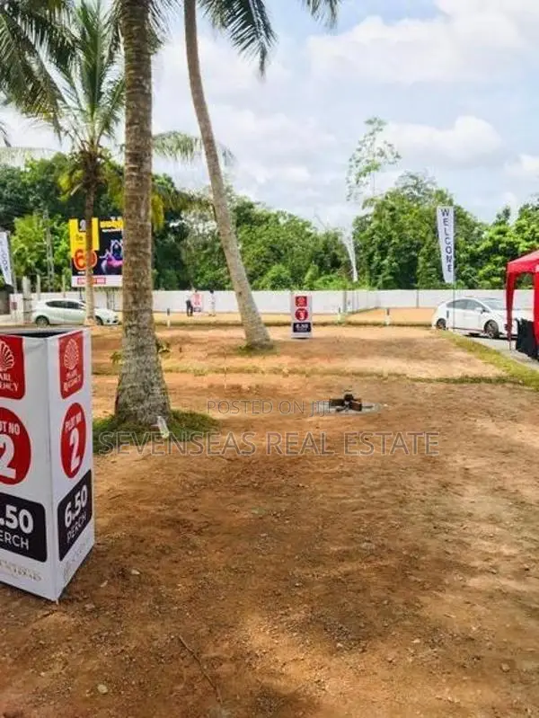 best land kahathuduwa piliyandala road