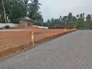 Most Exclusive Land Diyagama -Kottawa
