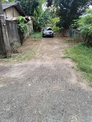 Commercial Land for Sale in Mirigama Next to Highway Entrance