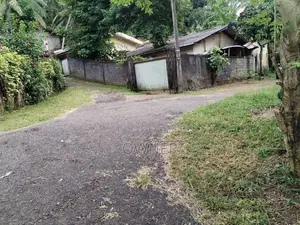 Commercial Land for Sale in Mirigama Next to Highway Entrance