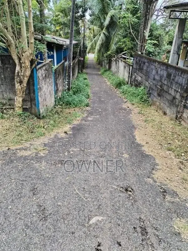 Commercial Land for Sale in Mirigama Next to Highway Entrance