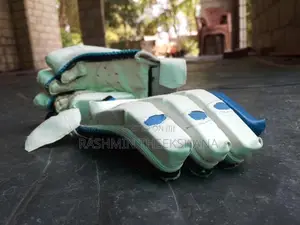 U15 Cricket Gloves
