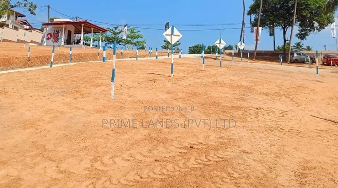 කඩවත නගරයෙන් පර්: 6ක බිම් කොටසක්