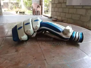 U15 Cricket Gloves