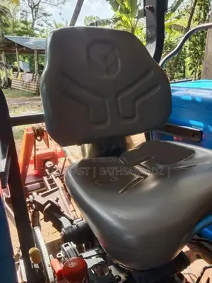 New Holland 4710 2021