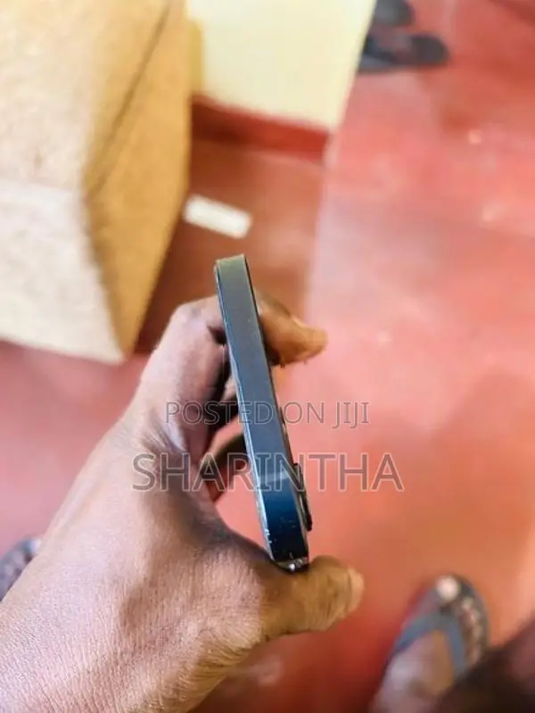Apple iPhone 12 (Used)