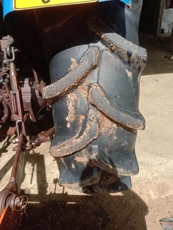 New Holland 4710 2021