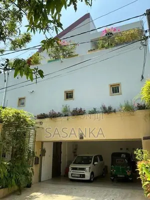 Mount Lavinia Super Luxury Three Story House For Sale