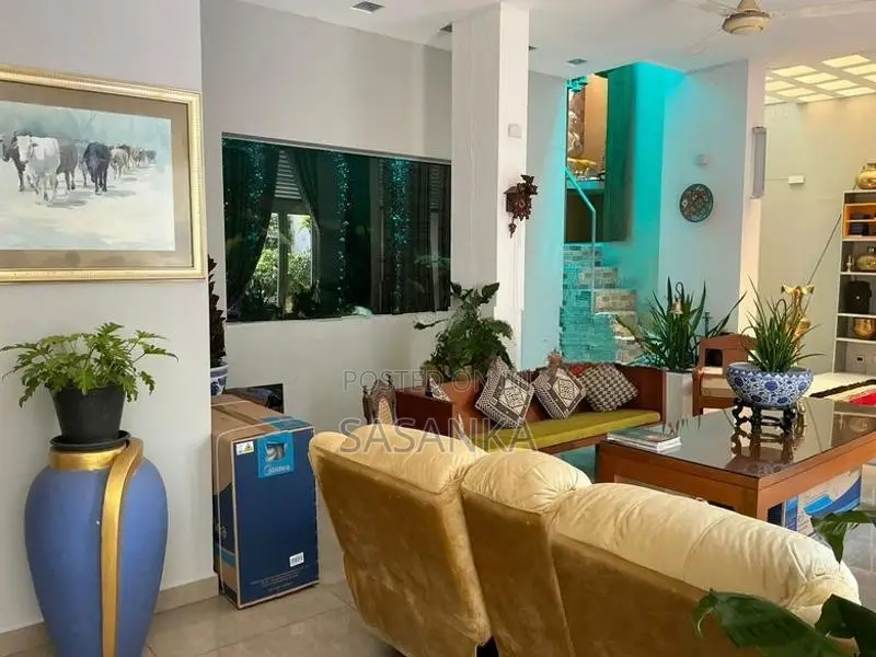 Mount Lavinia Super Luxury Three Story House For Sale