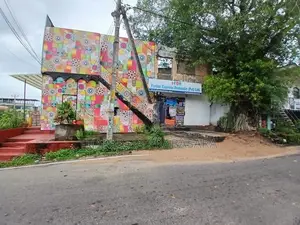 අම්පාර නගරයෙන් විශාල කඩයක්