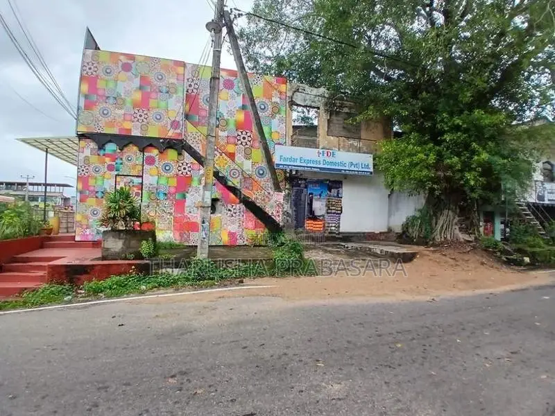 අම්පාර නගරයෙන් විශාල කඩයක්