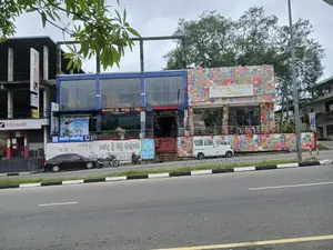 අම්පාර නගරයෙන් විශාල කඩයක්