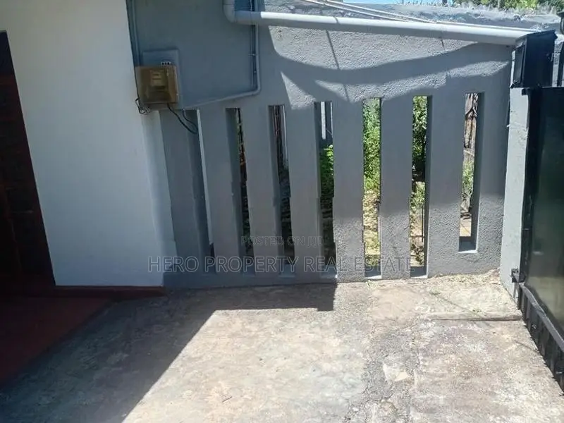 Single Story Semi Furnished House for Rent in Mount Lavinia