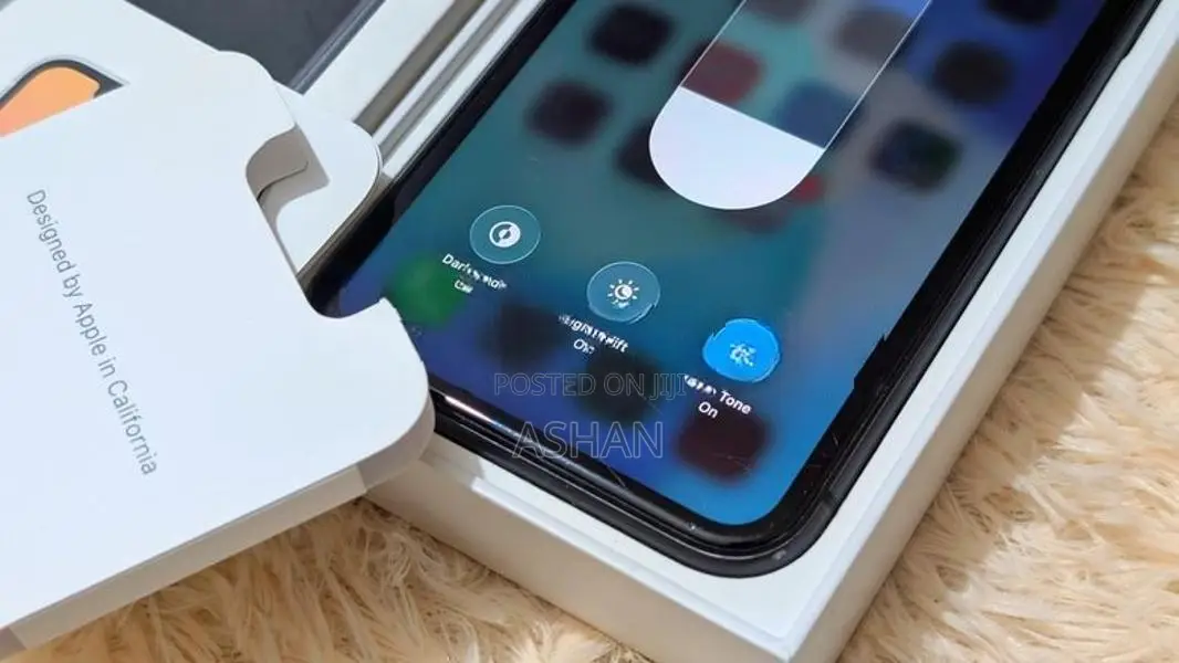 Apple iPhone 11 (Used)