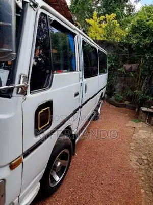 Nissan Caravan 1986