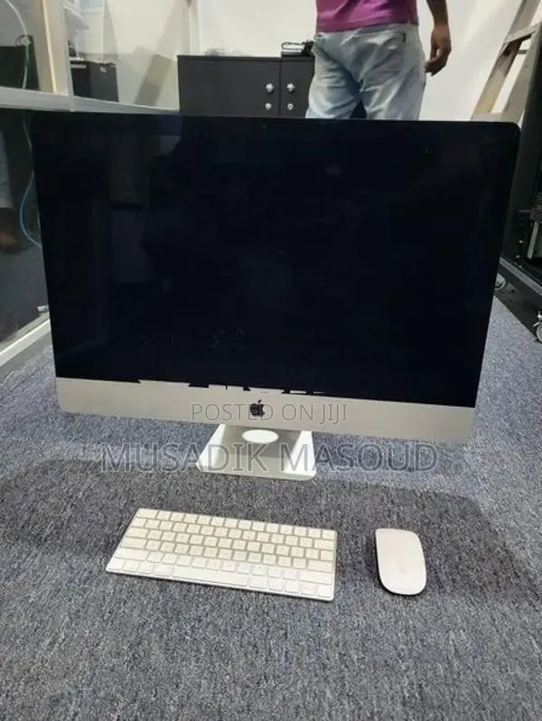 Apple iMac All in One Computer