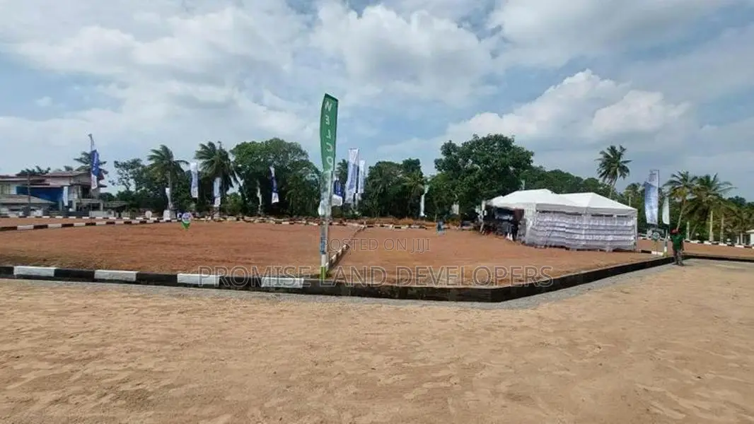 Residential 10p Land for sale in Moratuwa C33..