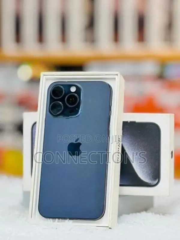 Apple iPhone 15 Pro Max 256GB (Used)