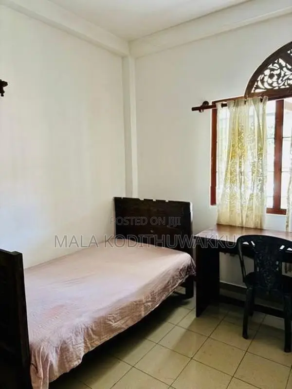 Malabe Shared Room for Rent (Girls Only)