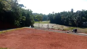 මාතර දෙවිනුවර නේවාසික භාවිතයට බිම් කොටස්