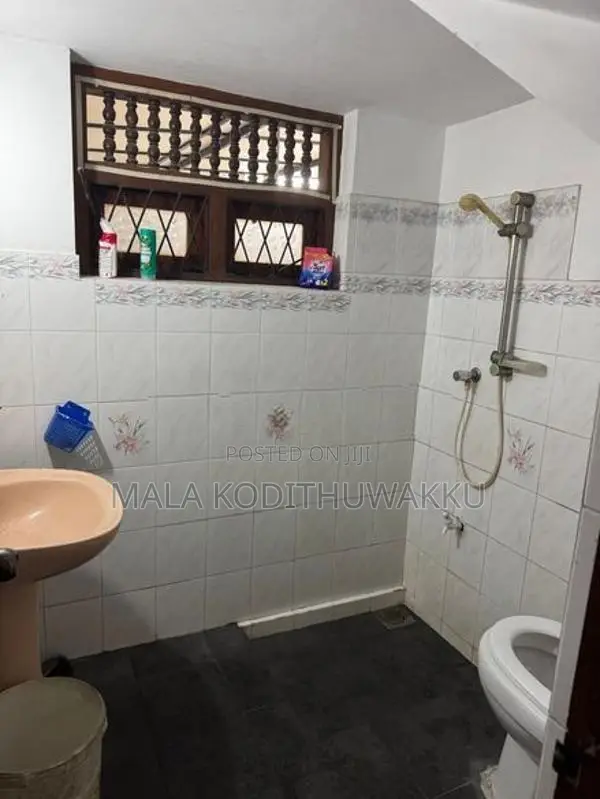 Malabe Shared Room for Rent (Girls Only)