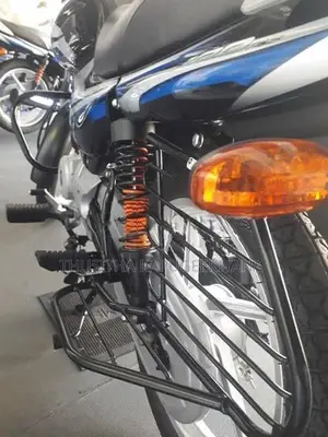 Bajaj CT100 2025