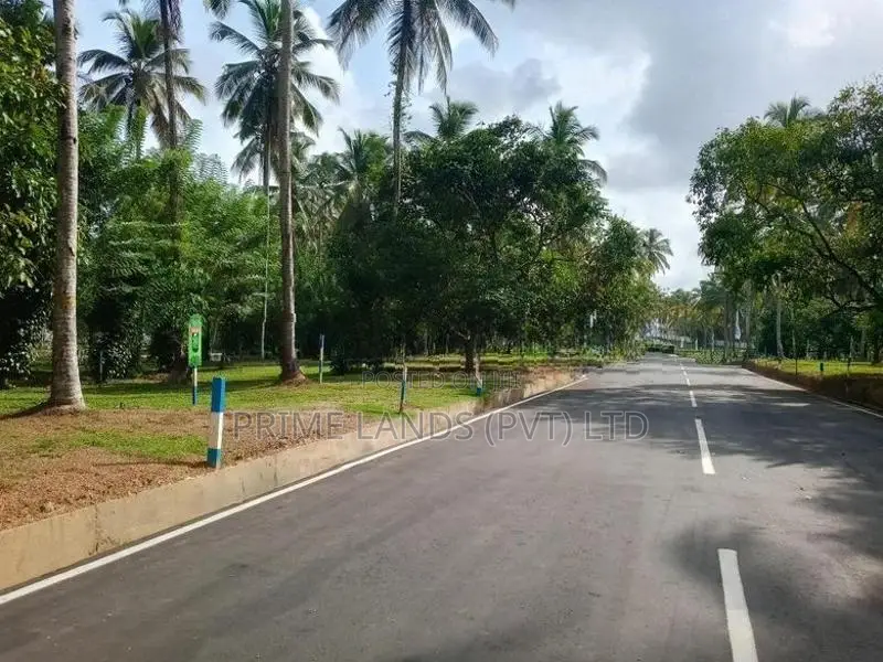Land for Sale in Yakkala Town